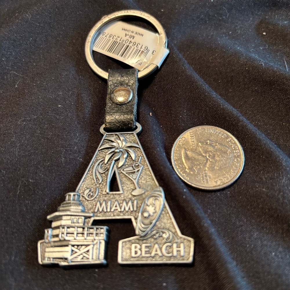 MIAMI BEACH INITIAL A PEWTER KEY CHAIN NWT JOJOs